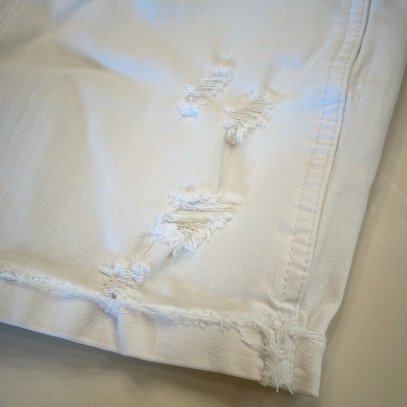 Sale! Hollister white denim shorts high rise frayed size 26 like new - Picture 8 of 8